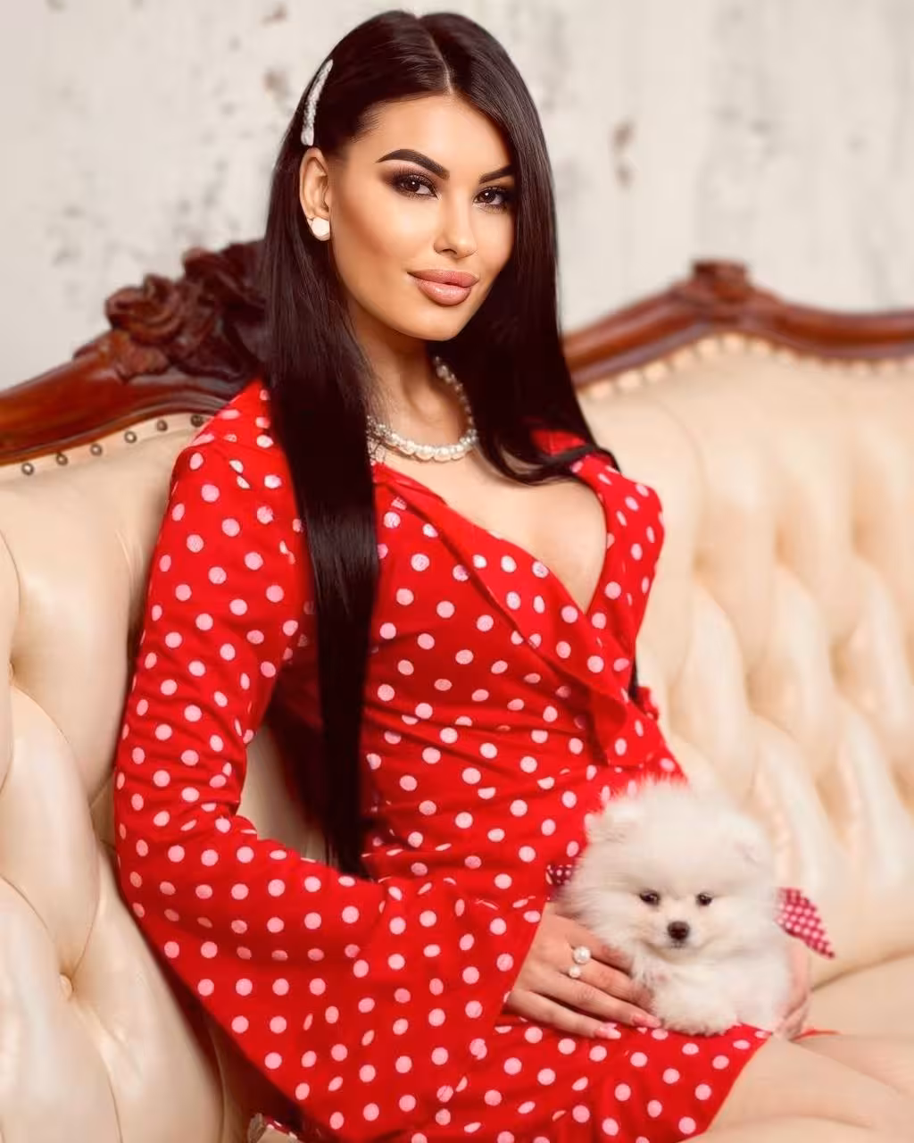 Aleksandra dating a woman 40 years younger
