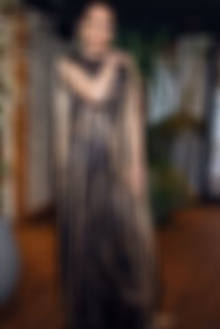 Vika dating woman 30 years younger