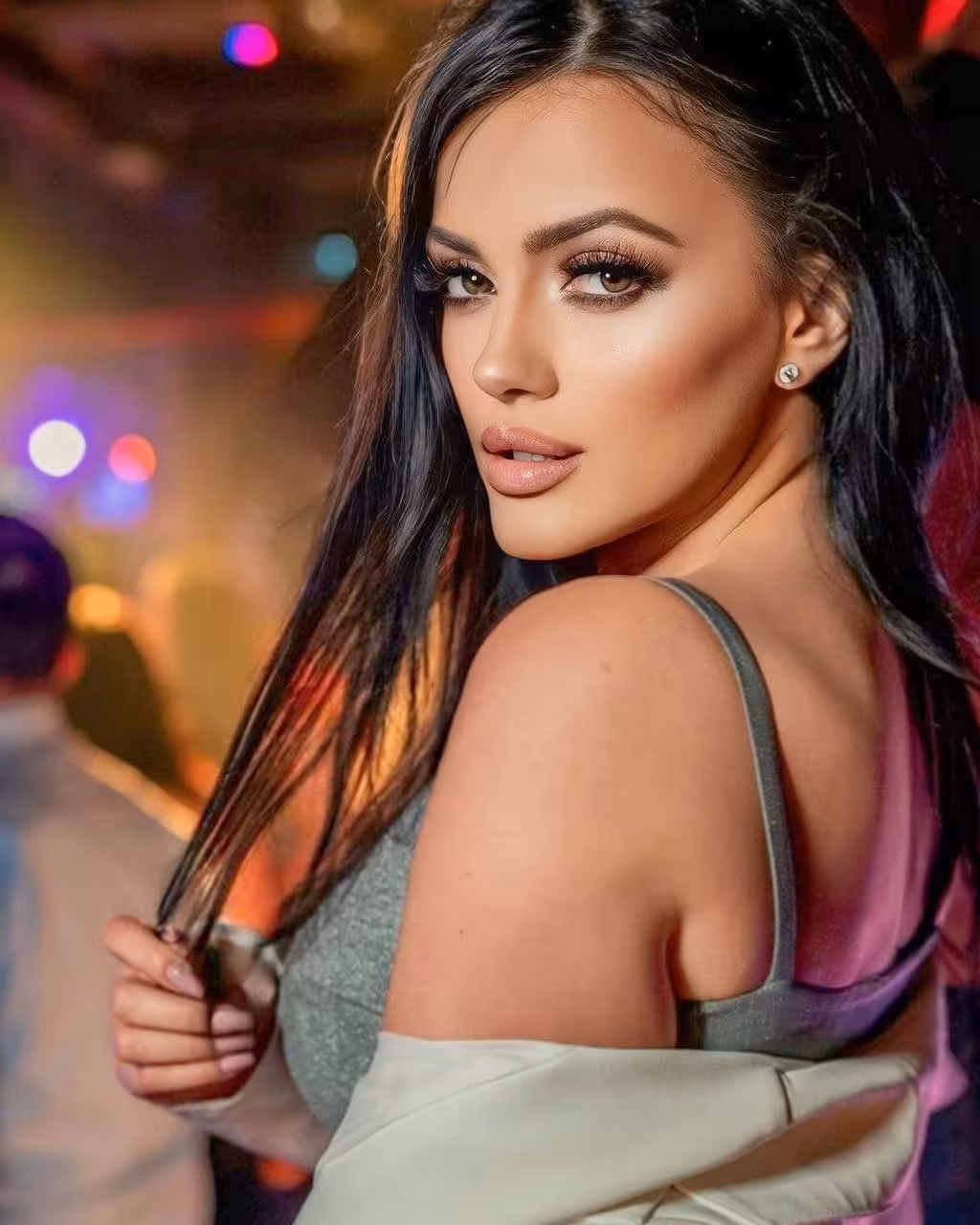 Tatjana woman dating man 8 years younger