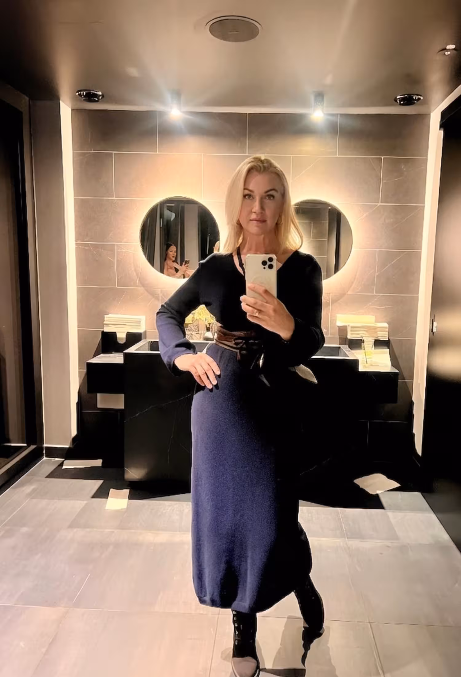 Olha  woman dating man 3 years younger