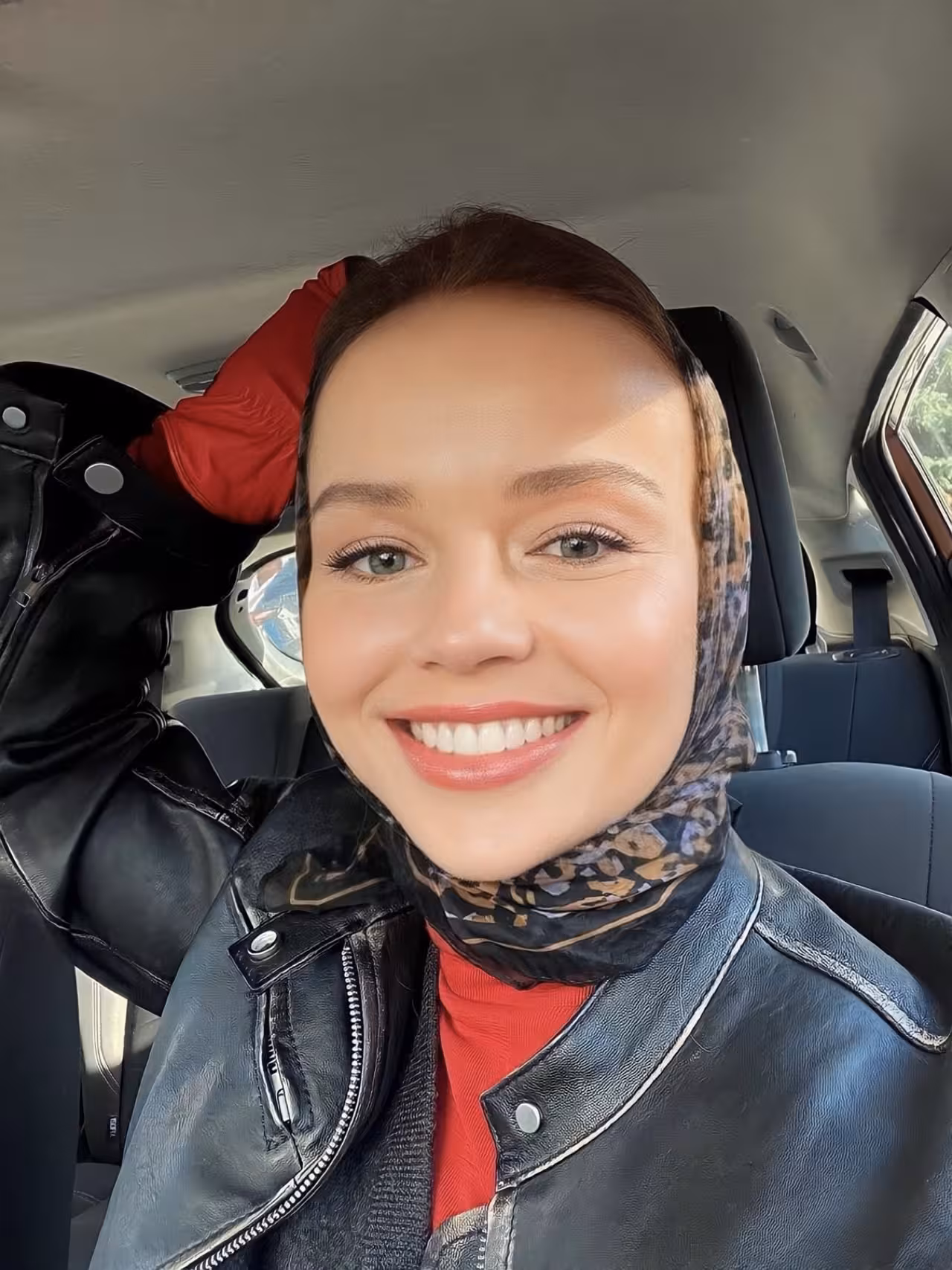 Olena dating a woman 4 years younger