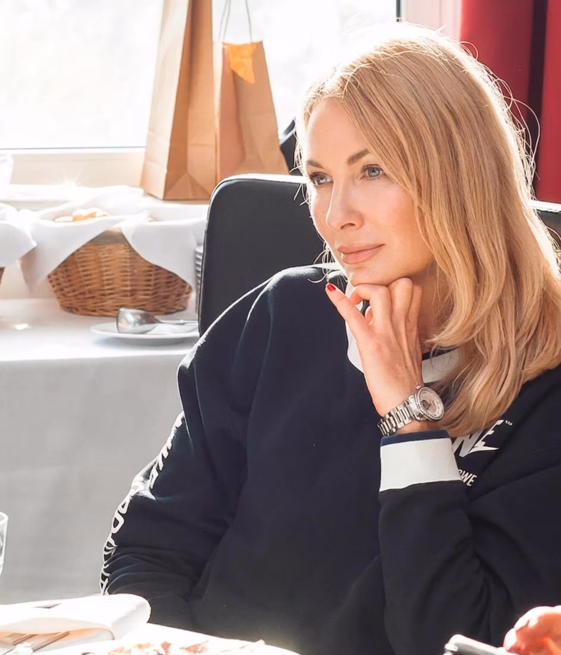 Natalia  dating woman 40 years older