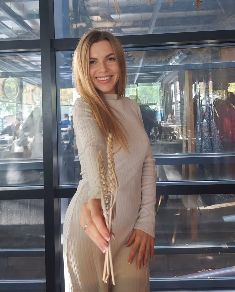 Viktoriia  how to start dating for marriage