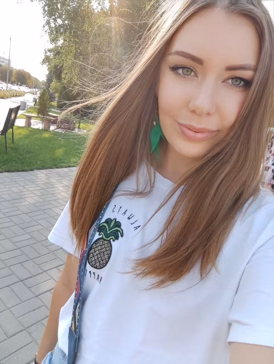 Anastasiia dating woman 6 years older