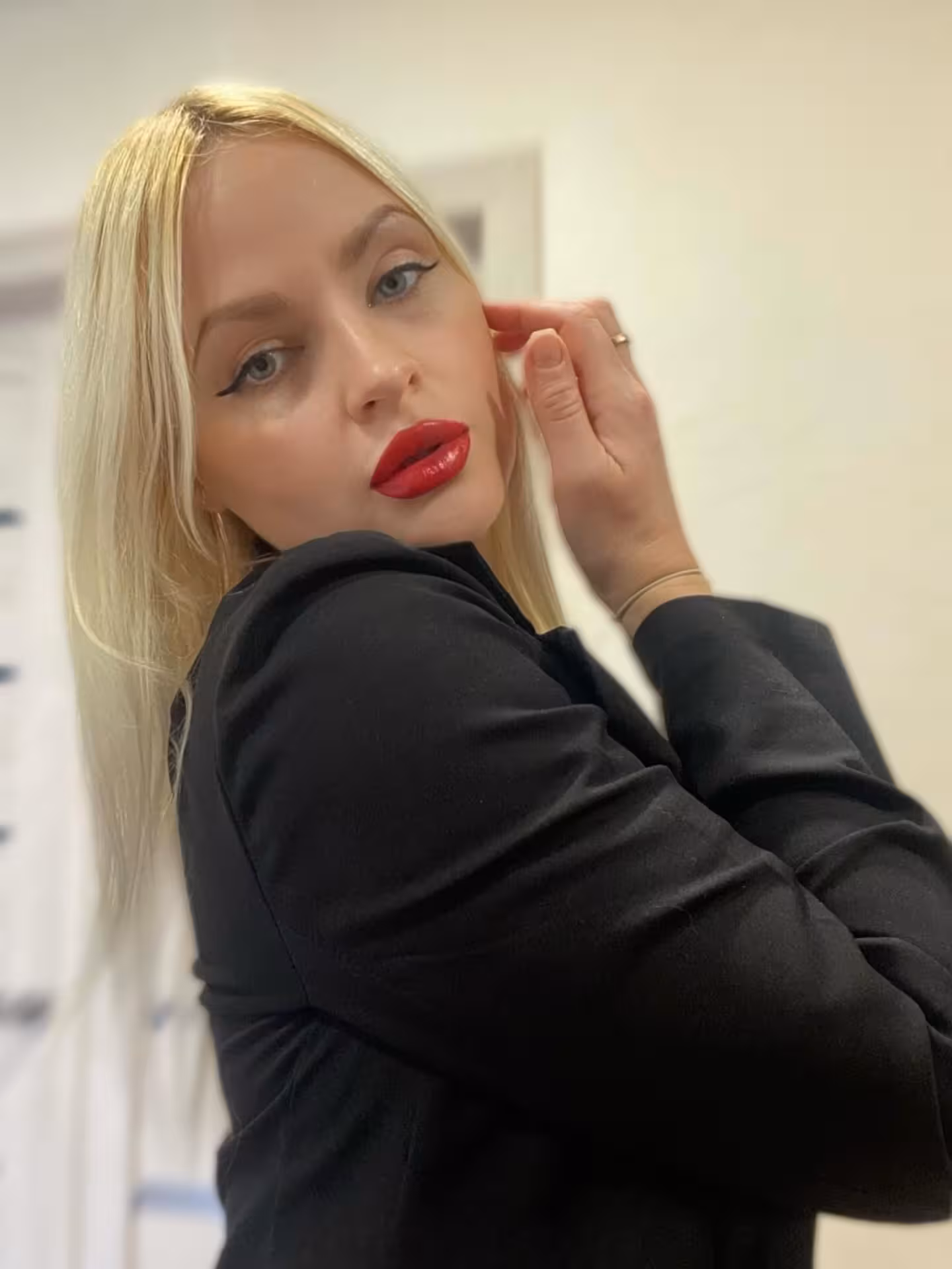 Olena russian dating app free