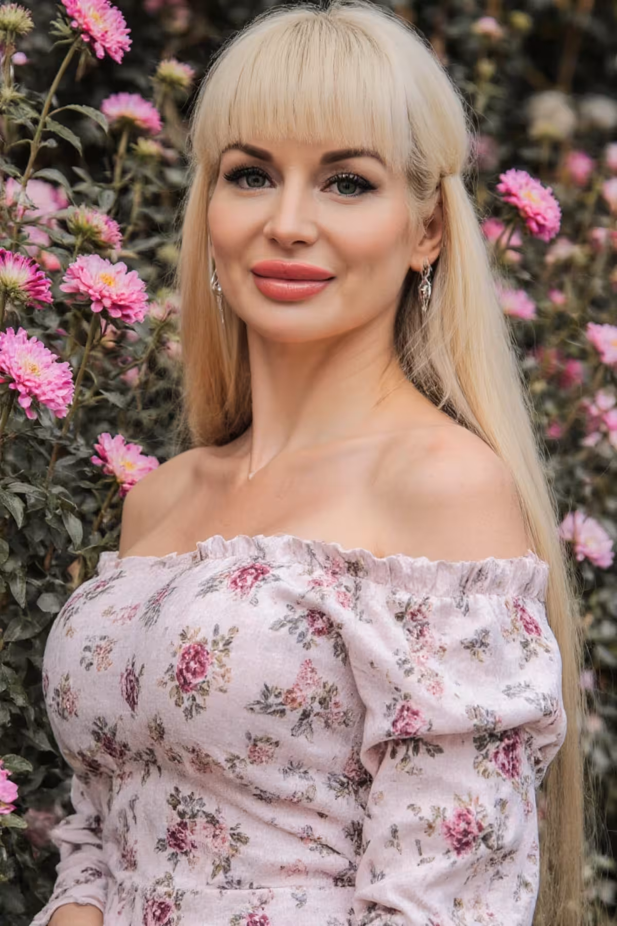 Olena 47 yo from Zaporozhia Ukraine I want a holy union with a faithful man
