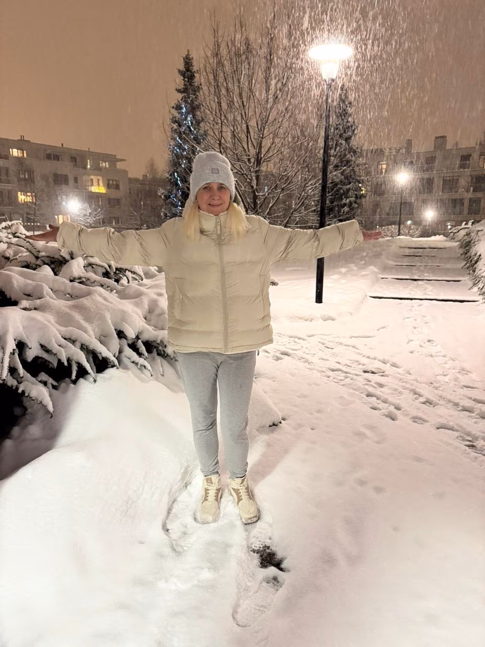 Anna 46 Sumy Ukraine My dream is to have a happy ever after