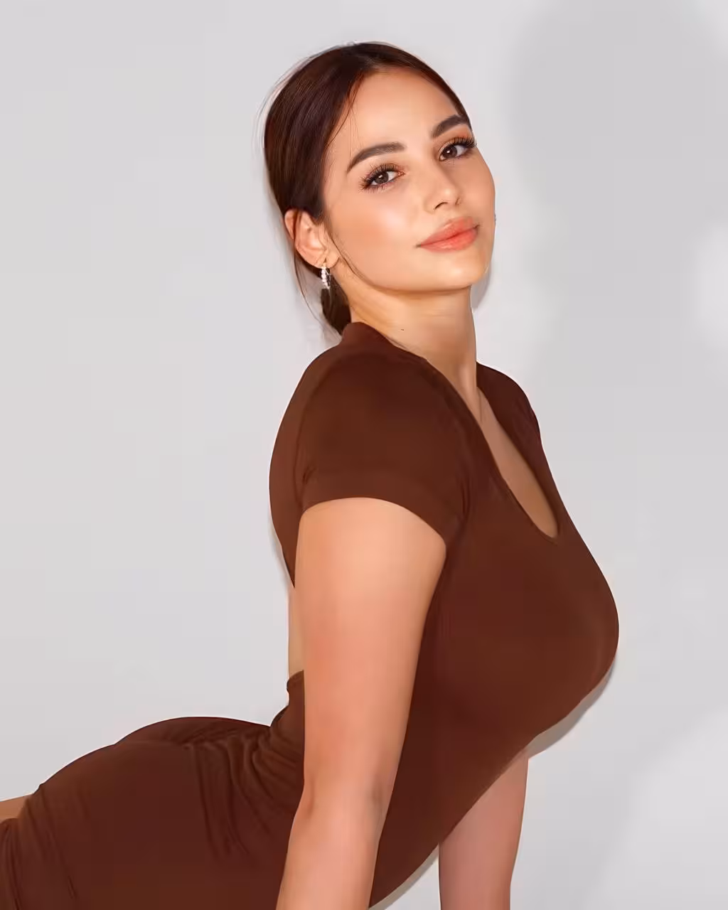 Anastasia 19 yo from Warsaw Kyiv Ukraine My dream is to settle down in marriage
