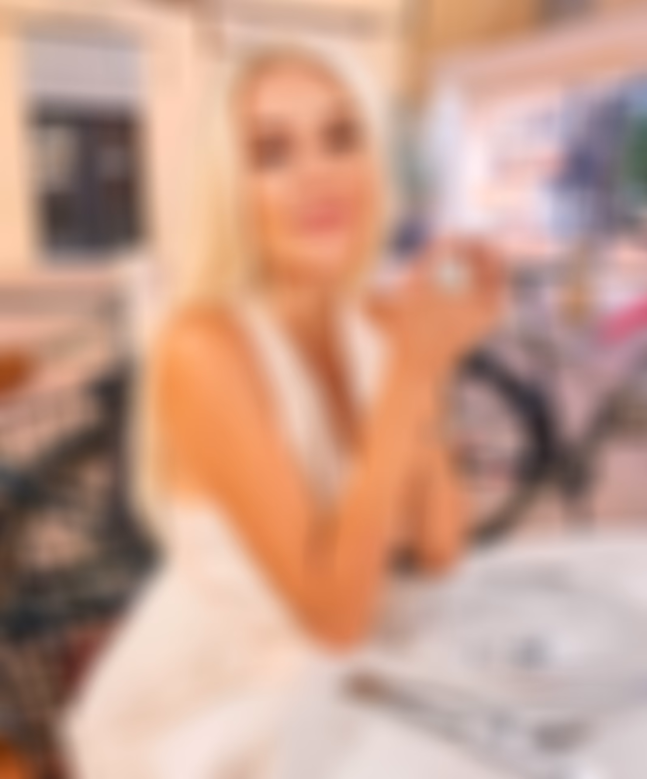 Anastasia 35 Bucharest Romania I want a partnership that lasts forever