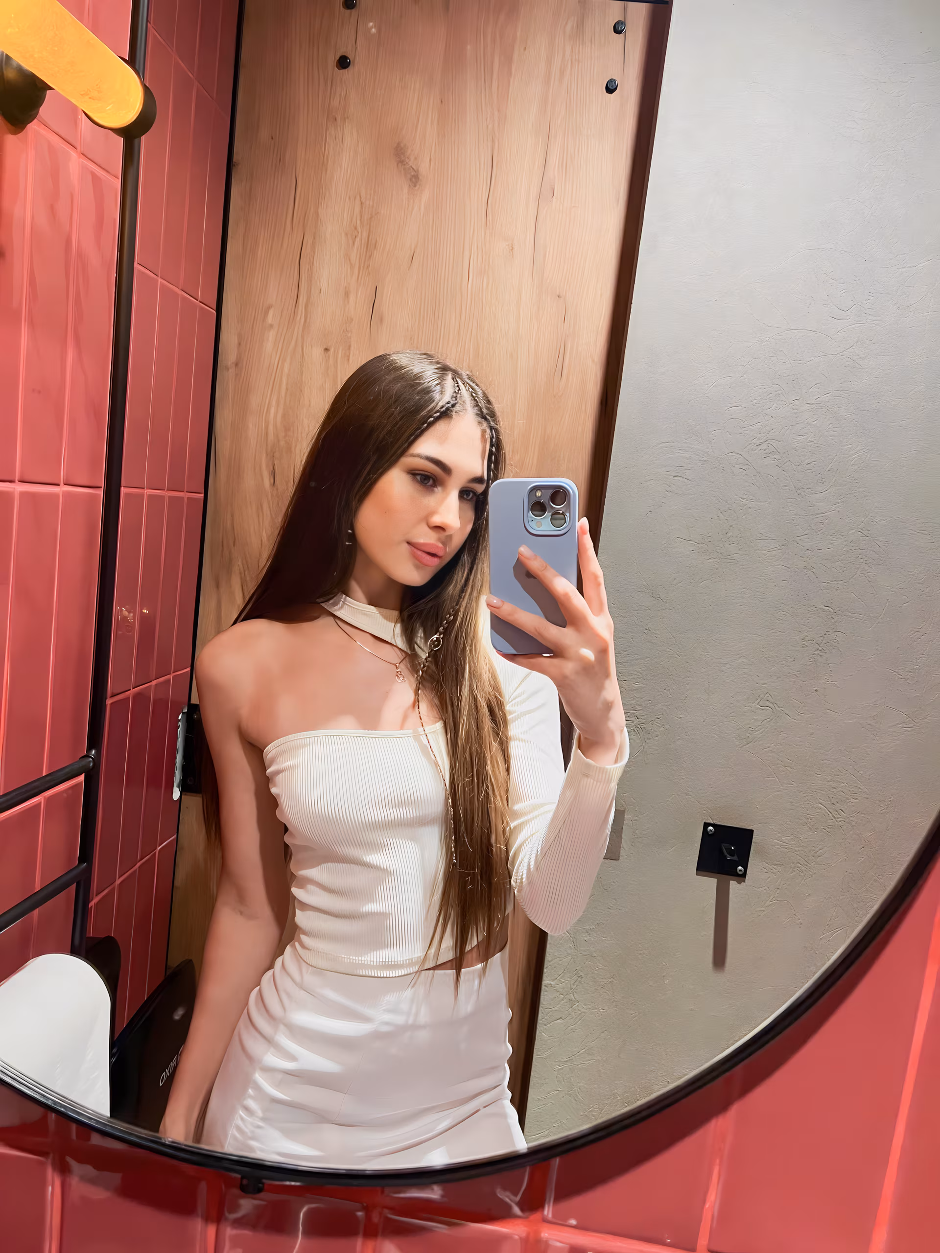 Diana 25 Dnipro  Ukraine My dream is to build a home through marriage