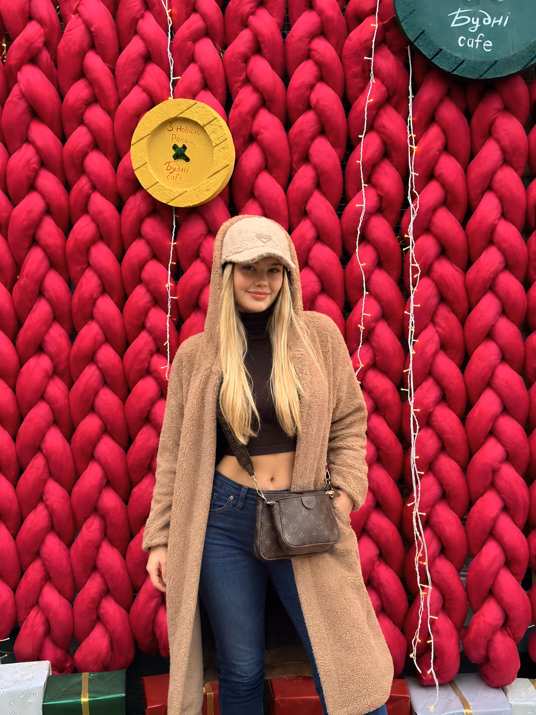 Anita 22 Okhtyrka Ukraine My dream is to tie the knot with you