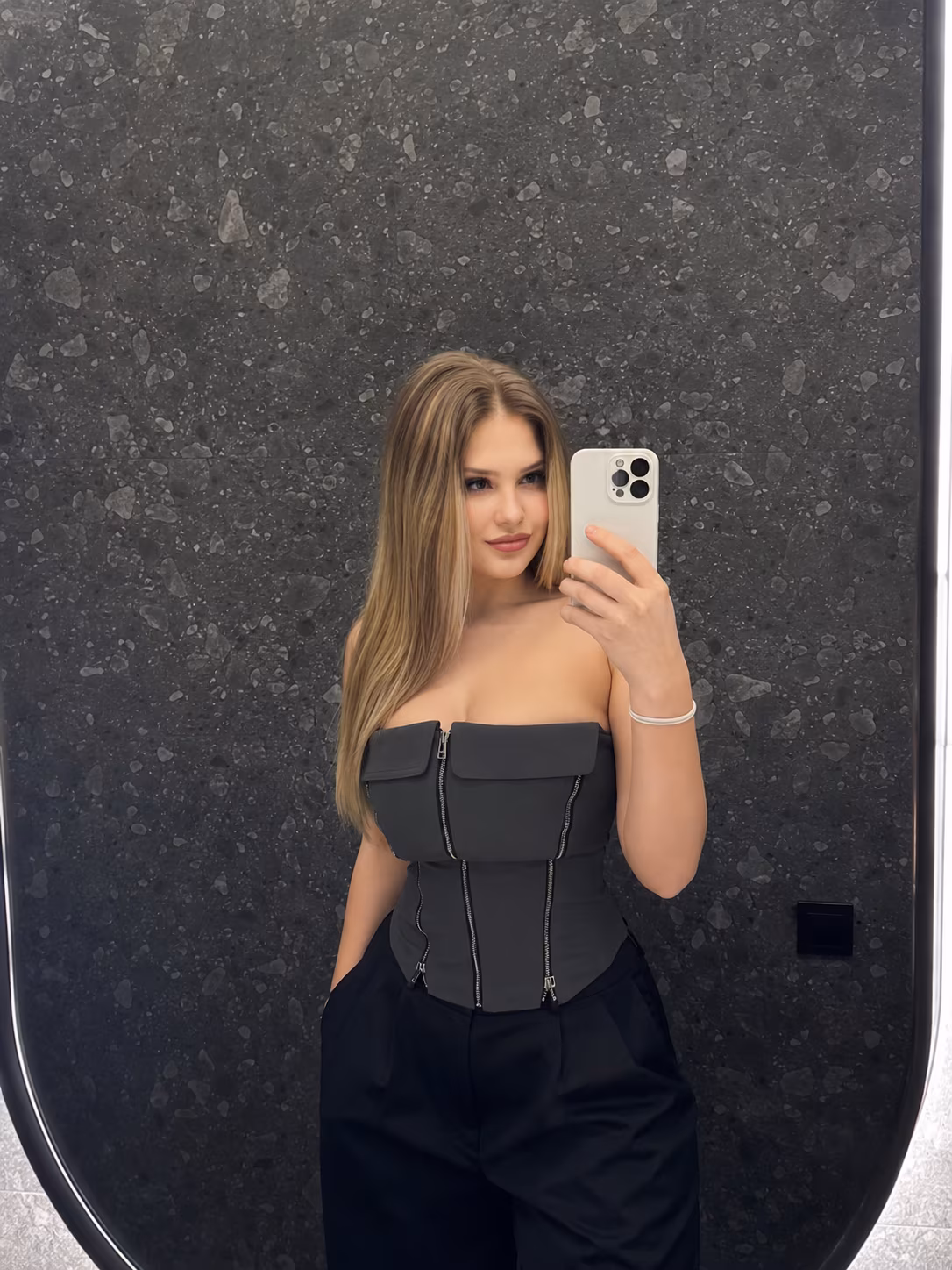 Anita 22 Okhtyrka Ukraine My dream is to tie the knot with you