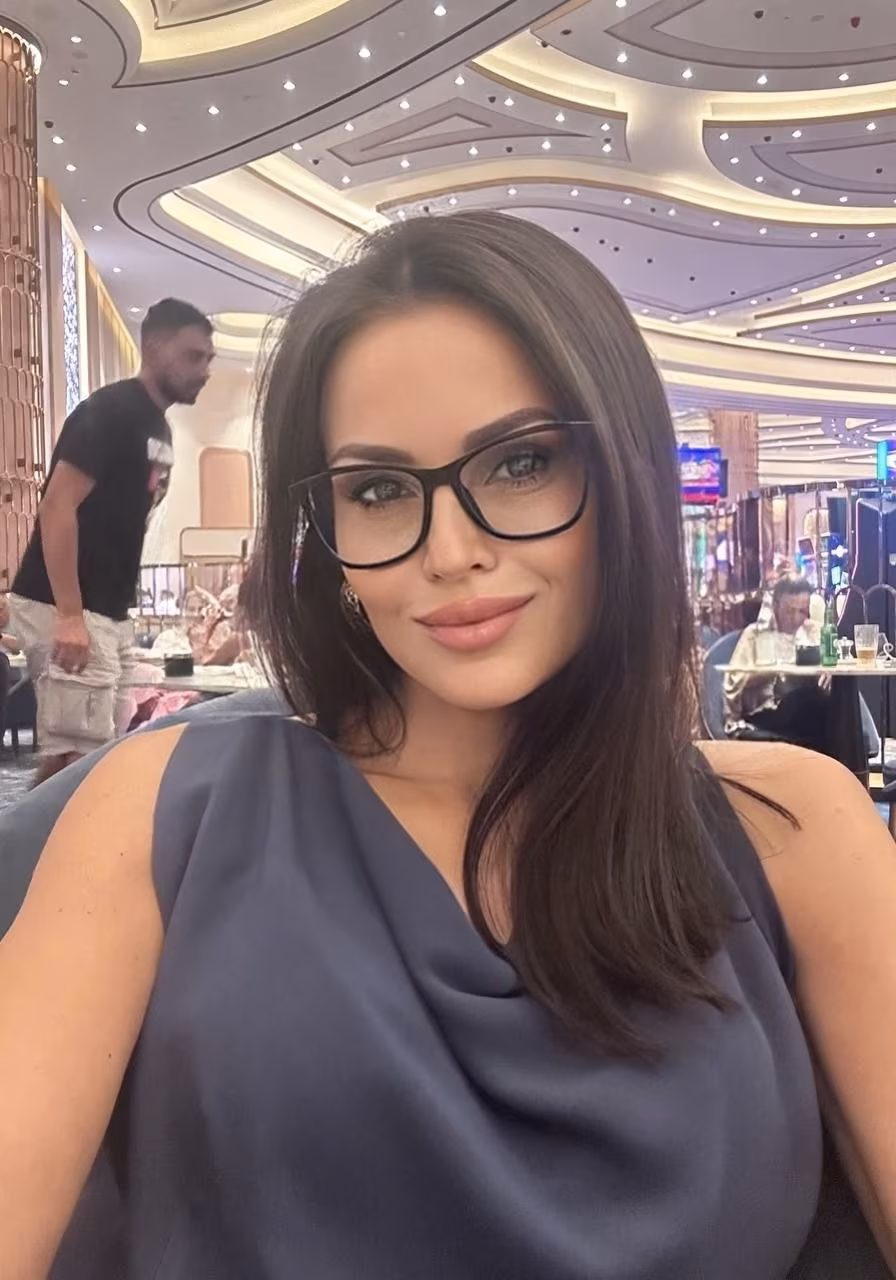 Olena 43 Cyprus/New York Cyprus Dating seriously for marriage is my way