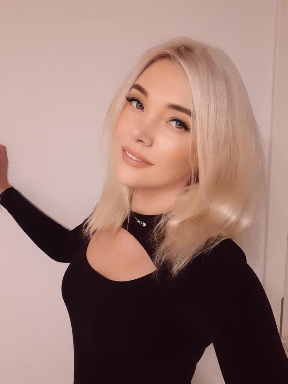 Yuliia 47 Berlin Germany I dream of a happy and loving marriage