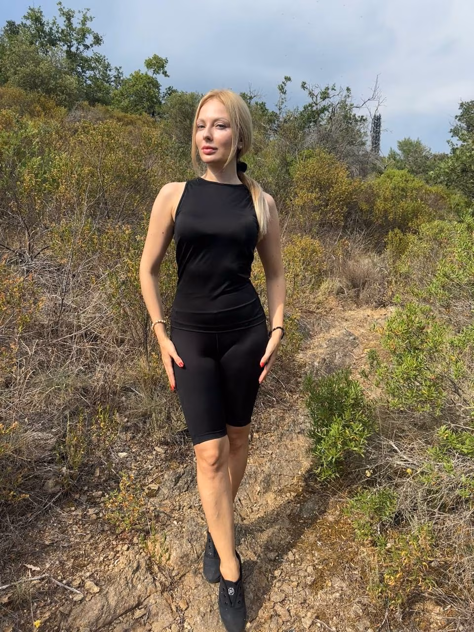 Yulia 40 Cannes France I want a holy matrimony with values
