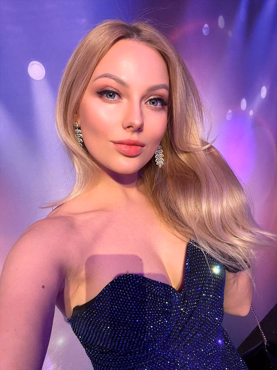 Yulia 40 Cannes France I want a holy matrimony with values