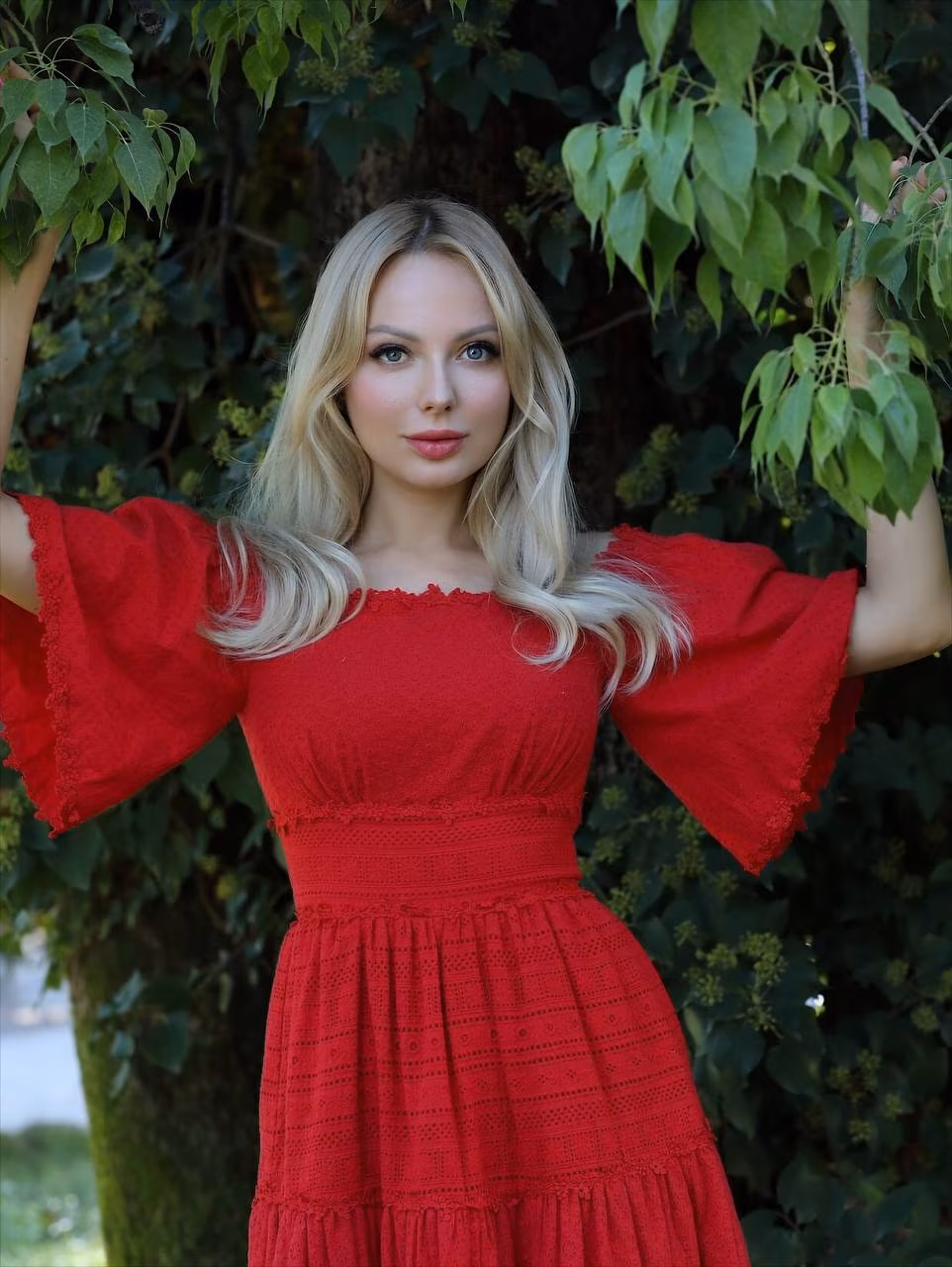 Yulia 40 Cannes France I want a holy matrimony with values