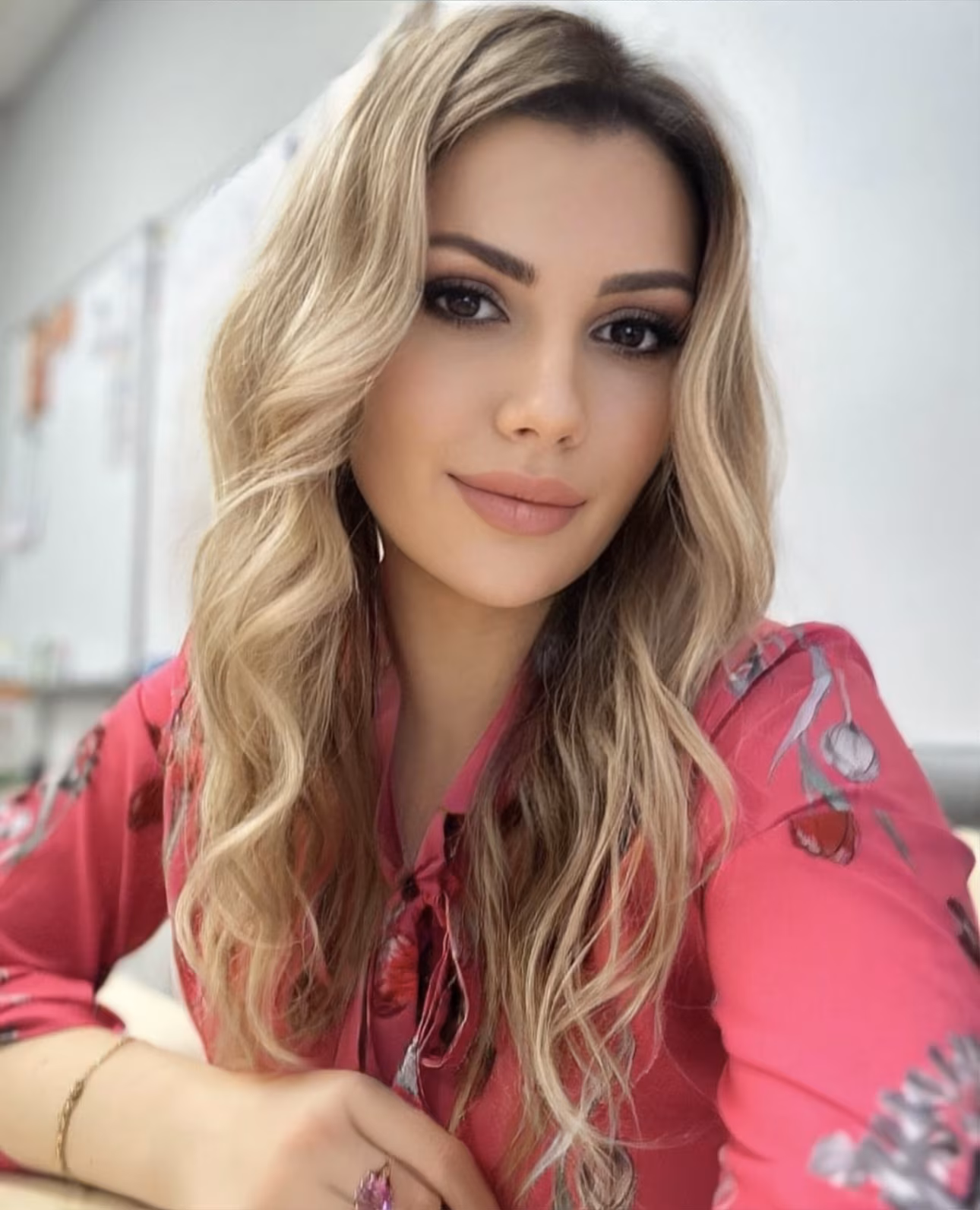 Maryna 36 Beijing/Kyiv China I want to experience holy matrimony