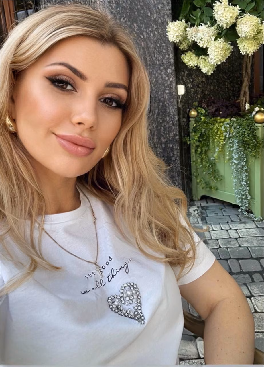 Maryna 36 Beijing/Kyiv China I want to experience holy matrimony