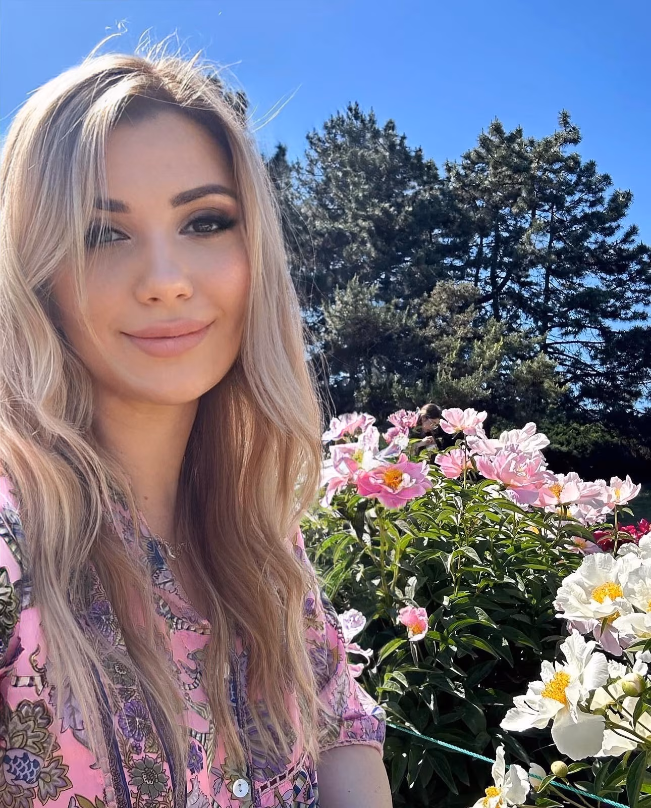 Maryna 36 Beijing/Kyiv China I want to experience holy matrimony