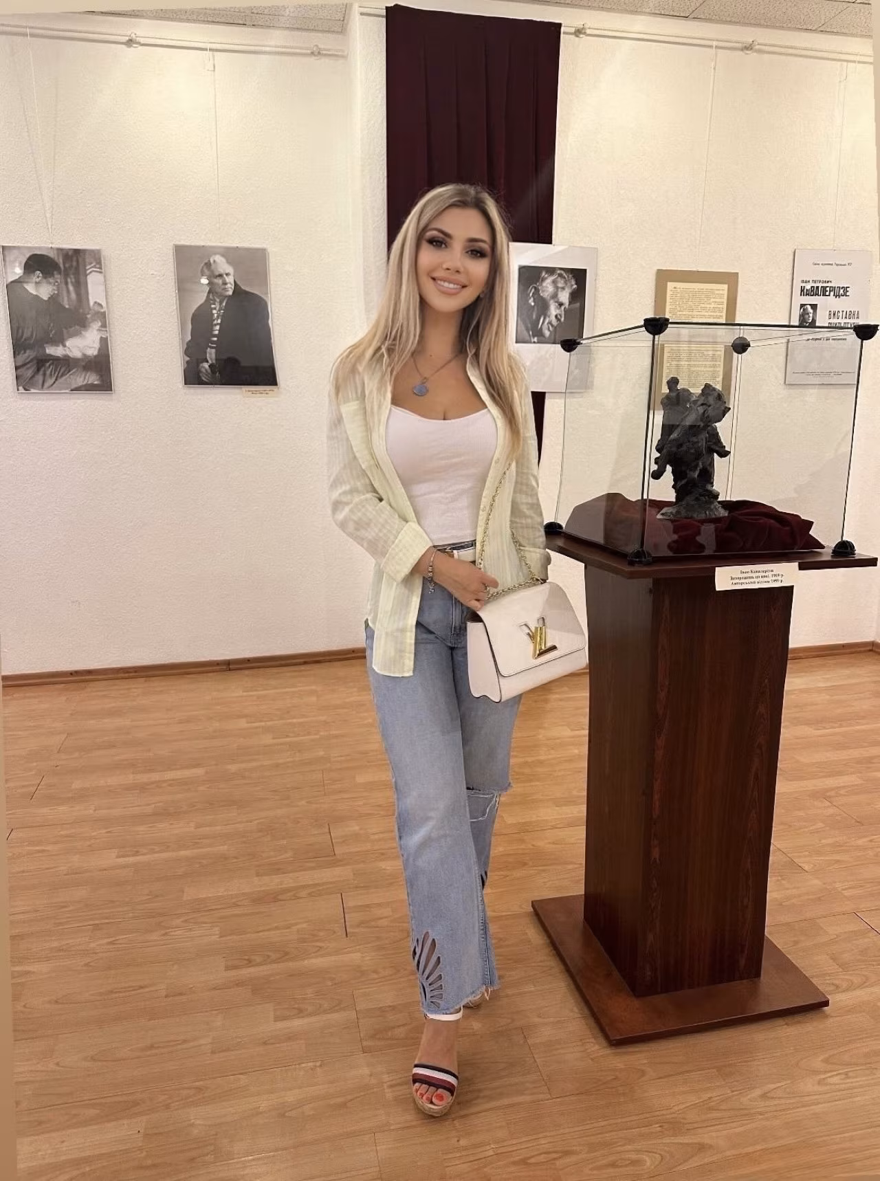Maryna 36 Beijing/Kyiv China I want to experience holy matrimony