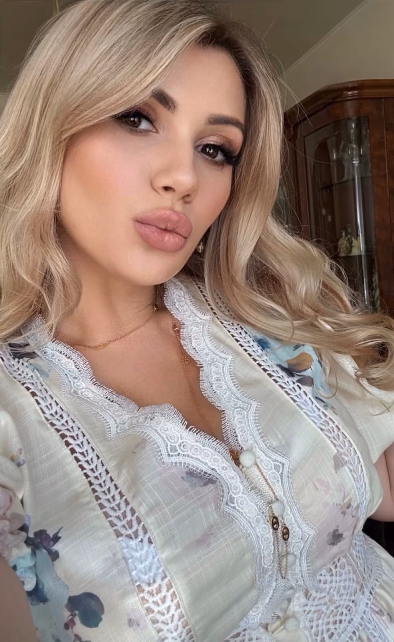 Maryna 36 Beijing/Kyiv China I want to experience holy matrimony