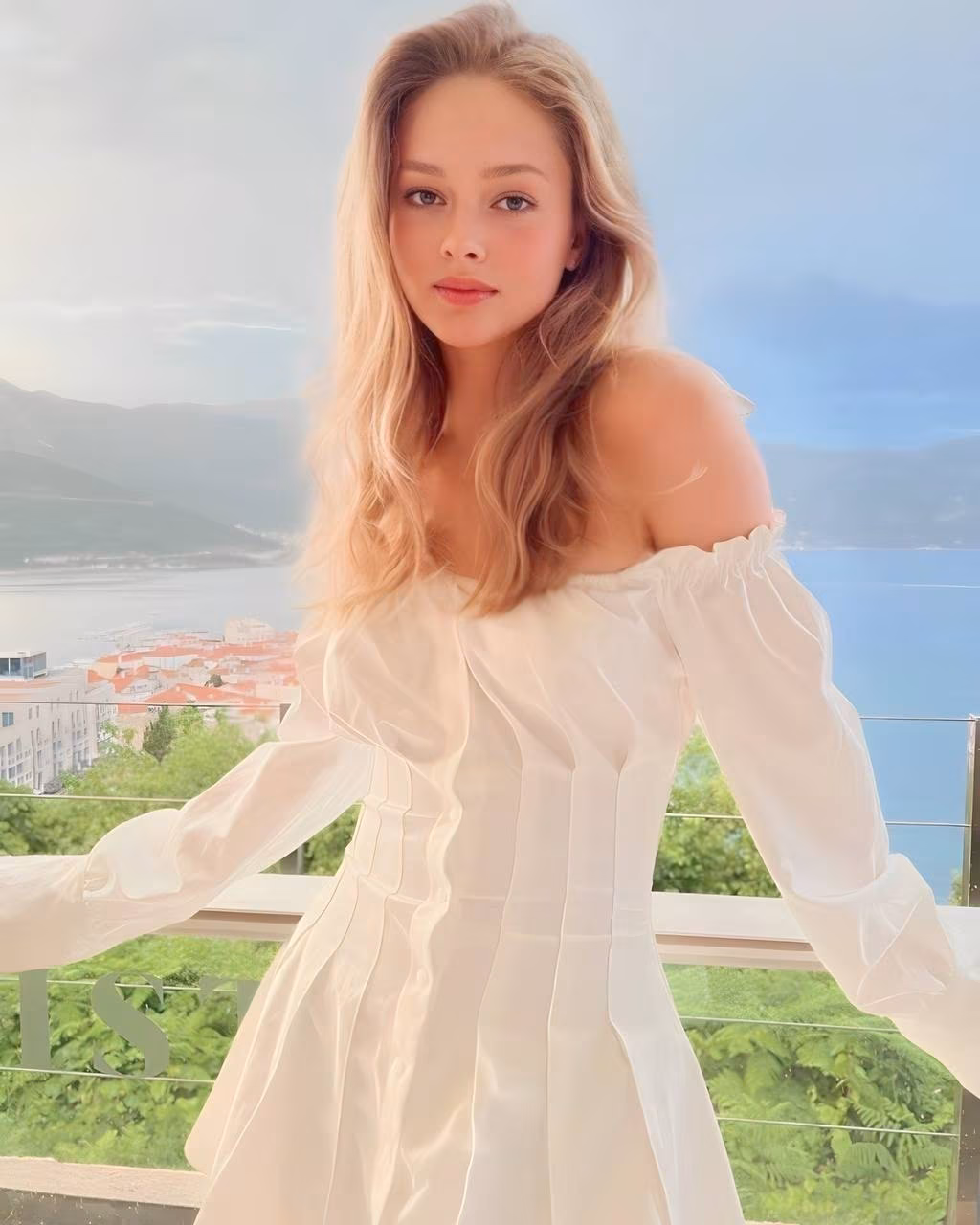 Oleksandra 22 LA USA My dream is a lifelong love story