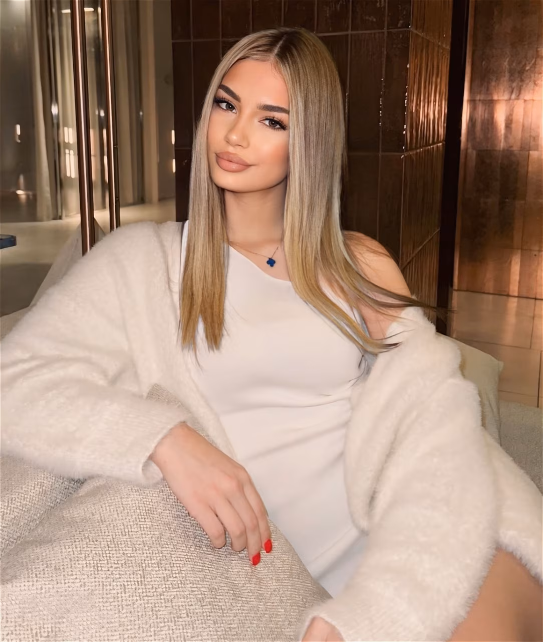 Valeria 18 Burgas Bulgaria My dream is a wedding with family around