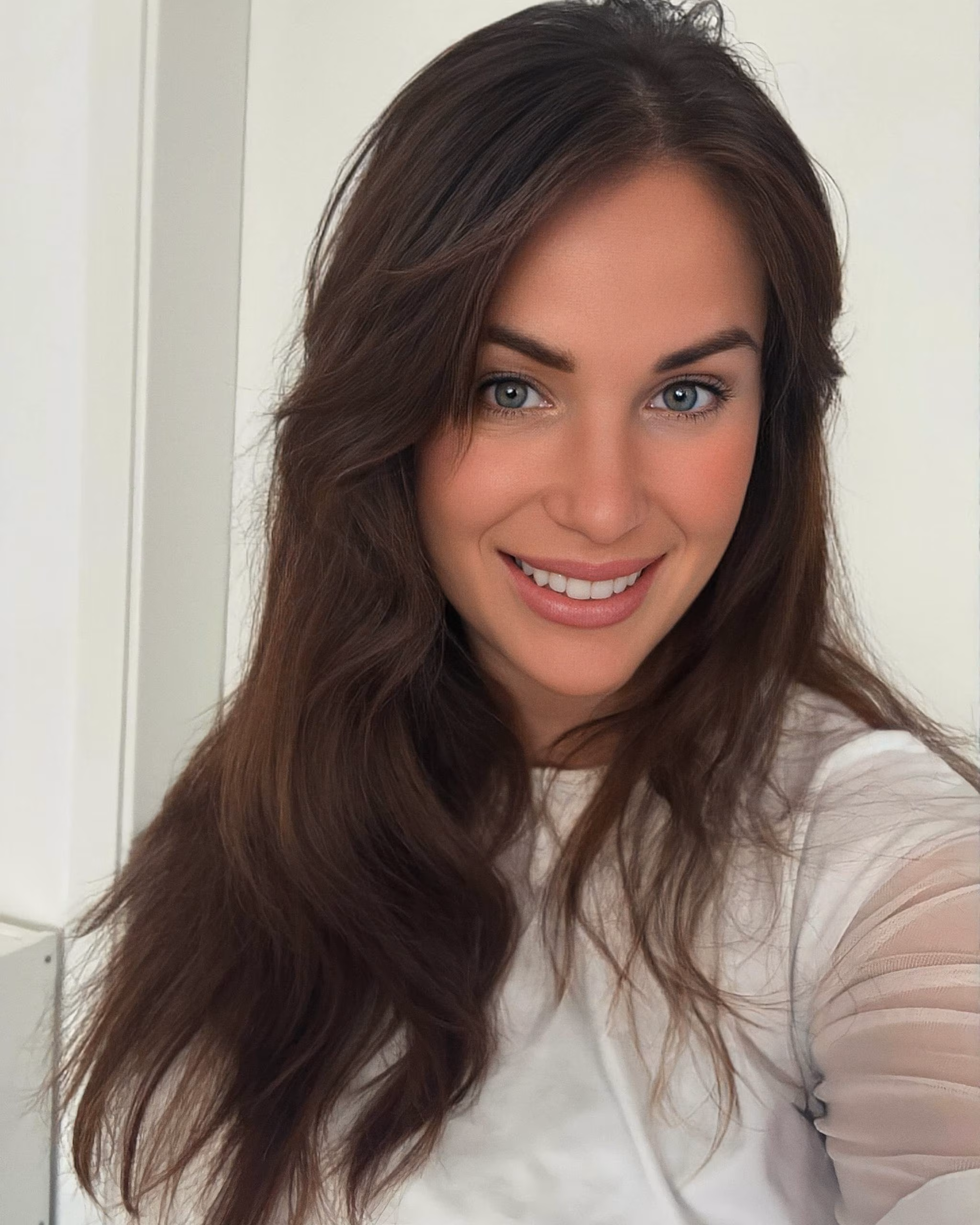 Mariia 35 Munchen Germany My dream is to have a happy ever after